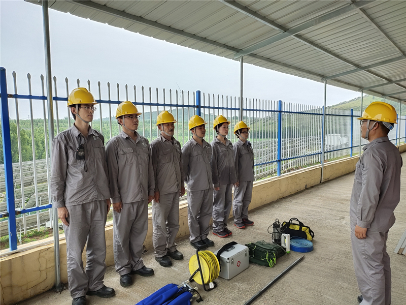 【水發(fā)能源】中穆電站開(kāi)展觸電事故專(zhuān)項(xiàng)應(yīng)急演練1壓縮版.jpg